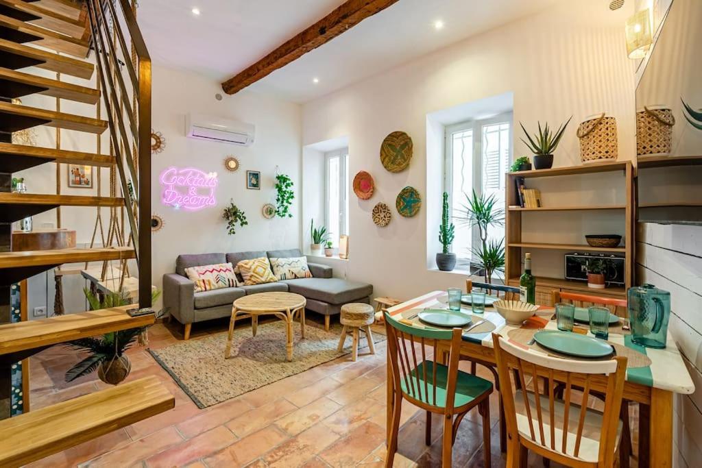 Ciotat Colada Beau Duplex Atypique A 50 M Du Port Classe 3 Etoiles La Ciotat Bagian luar foto
