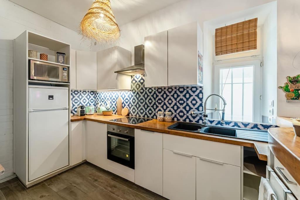 Ciotat Colada Beau Duplex Atypique A 50 M Du Port Classe 3 Etoiles La Ciotat Bagian luar foto