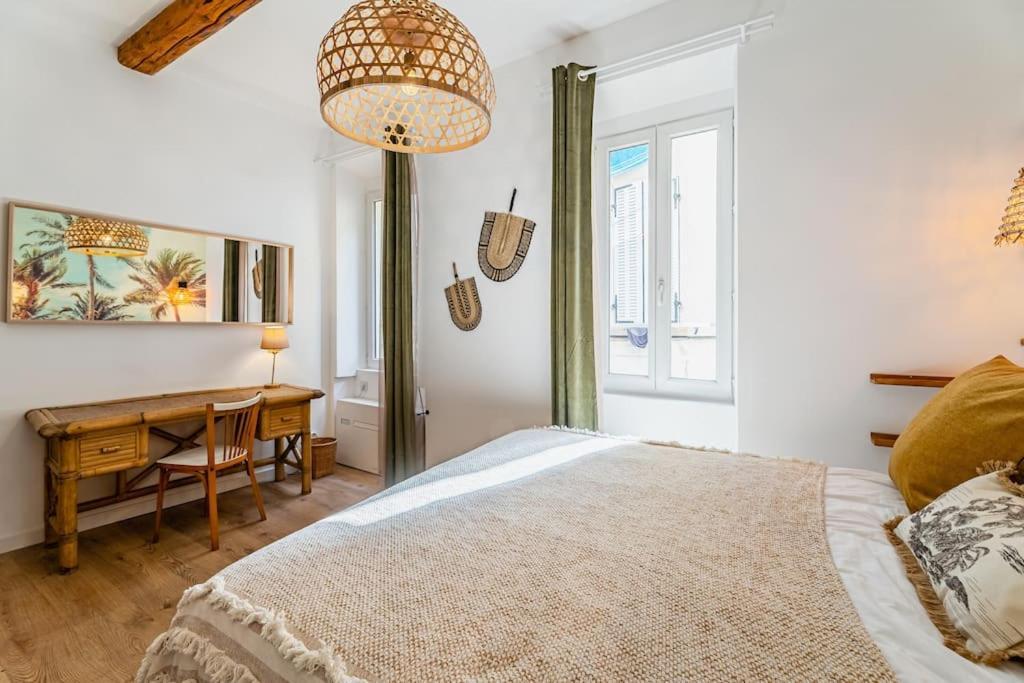 Ciotat Colada Beau Duplex Atypique A 50 M Du Port Classe 3 Etoiles La Ciotat Bagian luar foto